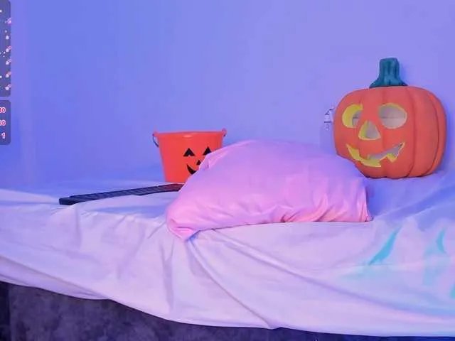 Freechat RedHeadSusy on BongaCams