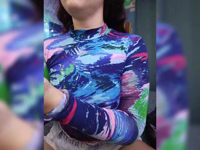 Offline Rosia-Guess on BongaCams