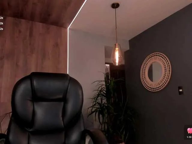 Freechat RoxanneHill on BongaCams