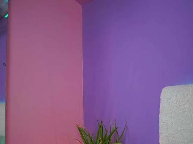 Offline SabrinaHope on BongaCams