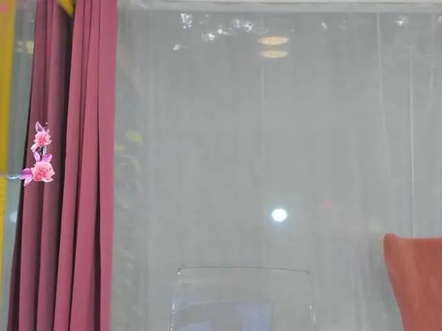 Freechat sarabecker on BongaCams