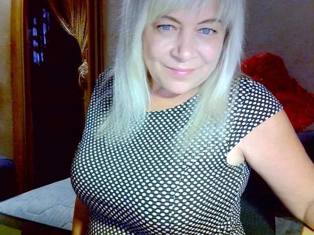 Offline Savan35na on BongaCams