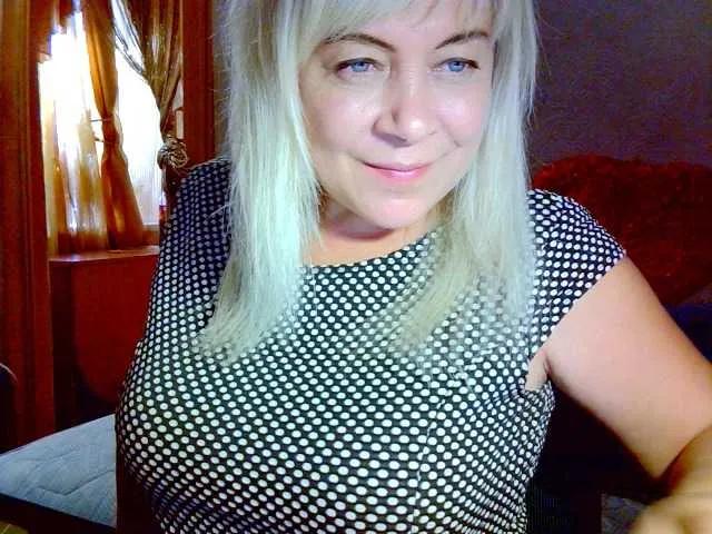 Offline Savan35na on BongaCams