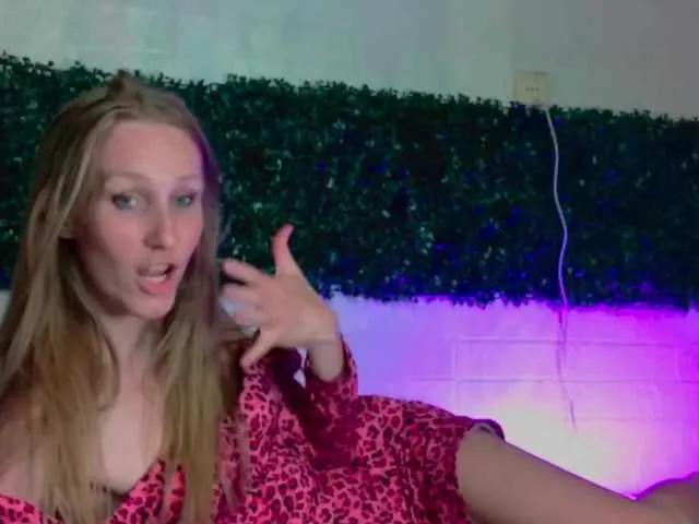 Offline Sccarlets on BongaCams