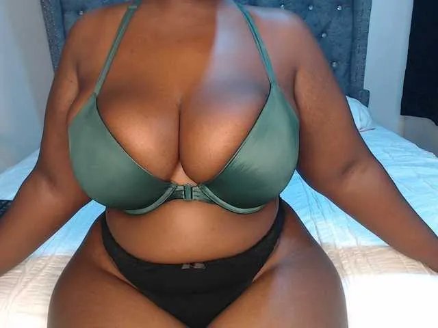 Freechat sexy-chocco on BongaCams