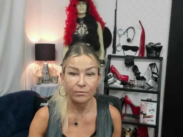 Offline soft-crystal on BongaCams