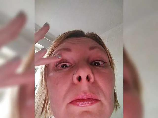 Offline Stella65 on BongaCams