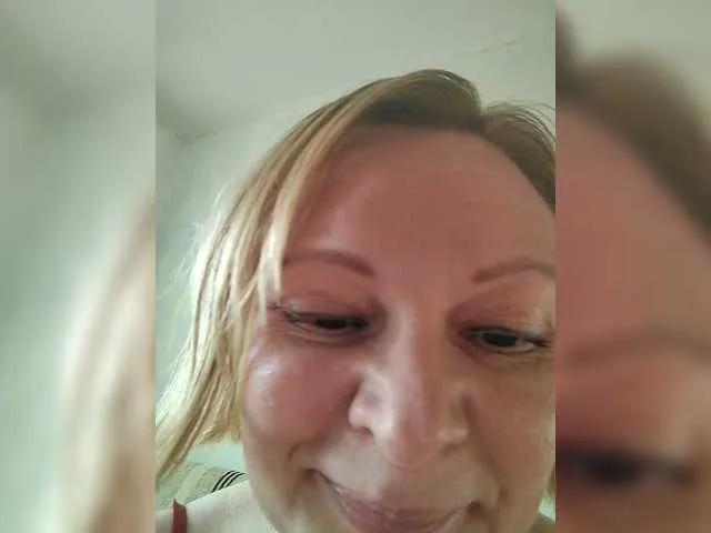 Offline Stella65 on BongaCams