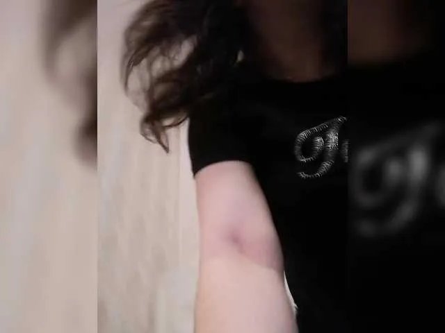 Freechat SweetDimond5 on BongaCams