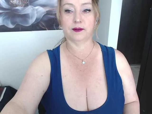 sweetsalo on BongaCams 