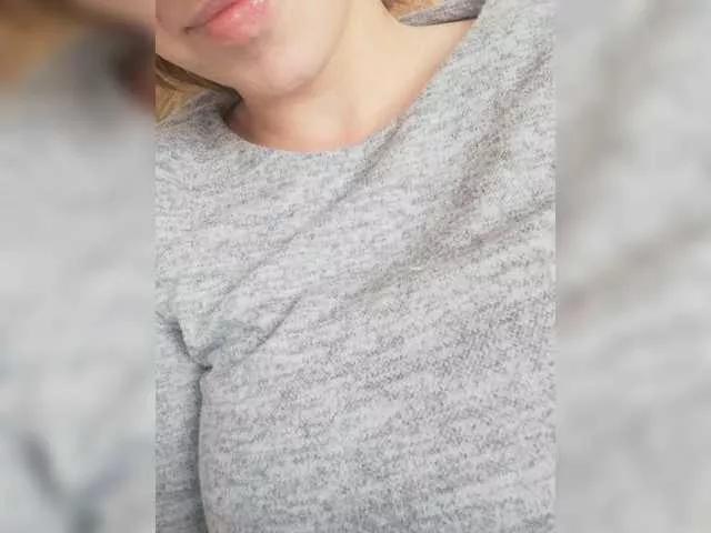 Offline TenderBerry on BongaCams