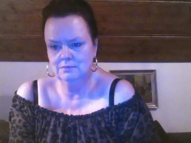 TiffanyAmore on BongaCams 