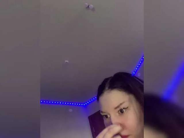 Offline TUYA2 on BongaCams