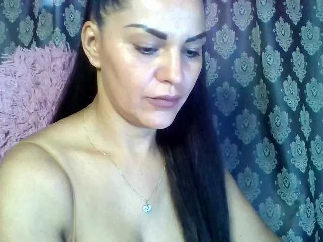 ValentinaVale — That you warm me up with vibrations, to see you on cam for more pleasure, to indulge our fantasies and our desires of the moment without restraint. *** That you warm me up with vibrations, to see you on cam for more pleasure, to indulge our fantasies...