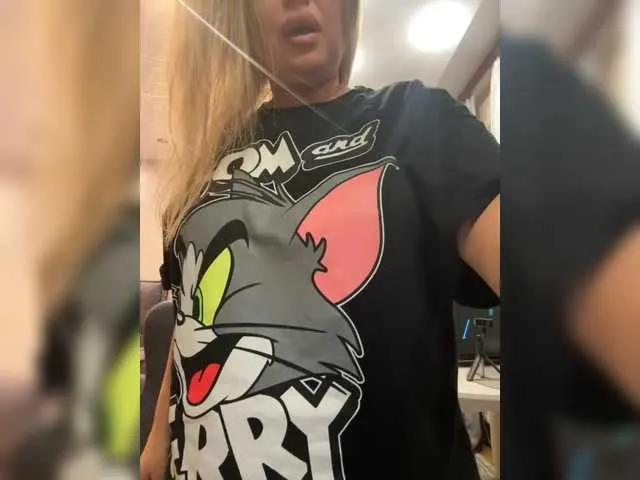 VictoriaDiamo — suck cock