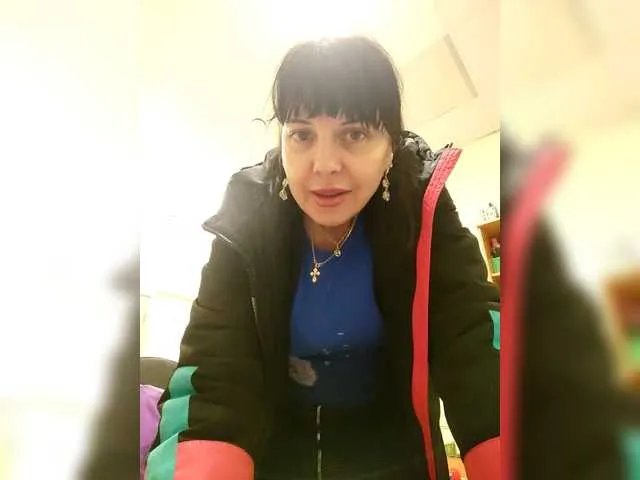 Freechat VikNika on BongaCams