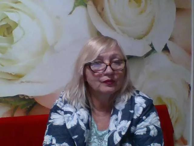 yakameliya on BongaCams