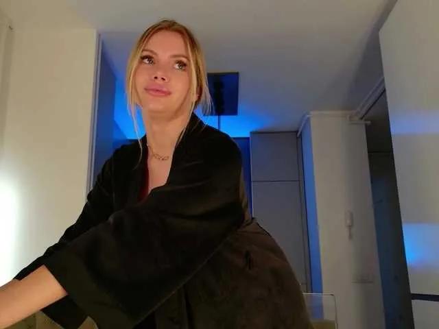 Yvonna — Special guys with sex things that know how to treat a girl
