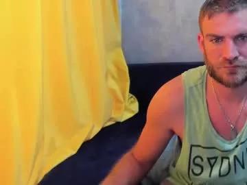 Freechat 10in_deluxe on Chaturbate