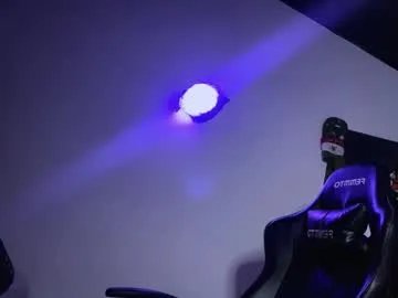 Freechat 3v1l_ on Chaturbate