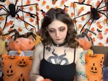 Freechat _devilbaby on Chaturbate
