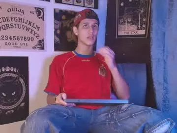 Freechat _realwav on Chaturbate