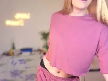 Freechat _yourfoxy_ on Chaturbate