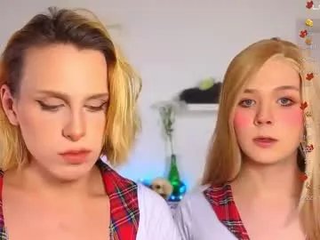 Freechat _yourfoxy_ on Chaturbate