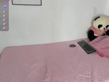 abigail_w — GOAL: Show asshole [391 tokens remaining] Welcome to my room! #latina #bigass #curvy #lovense #cute