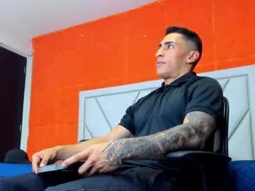 Freechat adrian_rae on Chaturbate