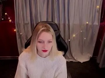 akiro_kim — GOAL: show feet [0 tokens remaining] Welcome to my room! #feet #blonde #cei #18 #sph