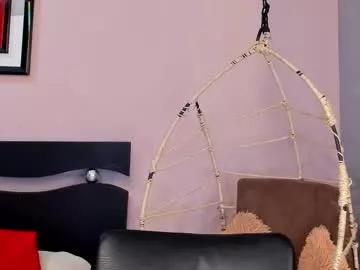 alaiasmile_ on Chaturbate 