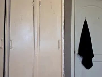 Freechat alberthamazierski on Chaturbate