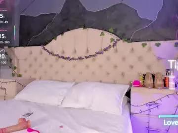 ambarfox1 — SHOW DICK HARD + DANCE NAKED  #trans #ebony #cum #party #feets [997 tokens remaining]