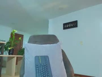 Freechat andrew_west_ on Chaturbate