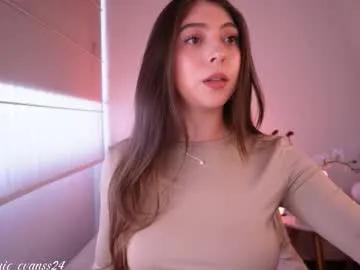 annie_evans24 on Chaturbate 