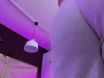 Freechat april_bowie on Chaturbate