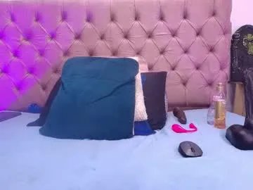 Freechat auroraa_miller on Chaturbate