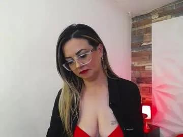 azaahara_ on Chaturbate 
