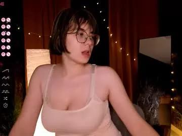 Freechat bellacaress on Chaturbate
