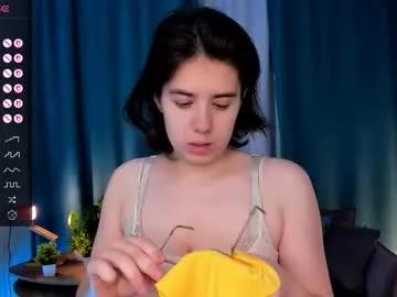 Freechat bellacaress on Chaturbate