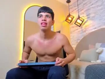 Freechat benjamin_more on Chaturbate