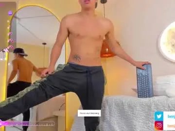 Freechat benjamin_more on Chaturbate