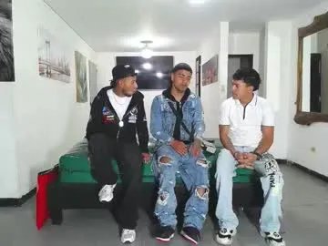 Freechat benz_boys on Chaturbate