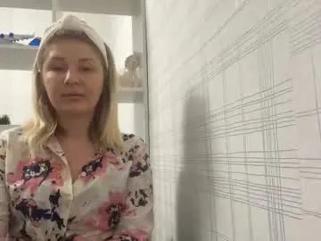 Freechat blondie_xoxoxo on Chaturbate