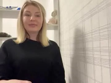 Freechat blondie_xoxoxo on Chaturbate