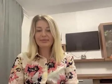 Freechat blondie_xoxoxo on Chaturbate