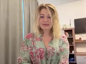 Freechat blondie_xoxoxo on Chaturbate
