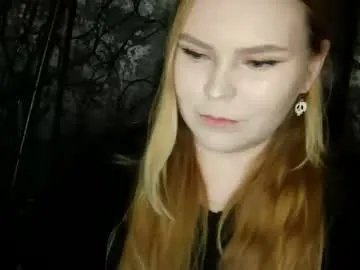 Freechat blushing_star on Chaturbate