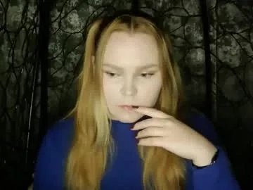 Freechat blushing_star on Chaturbate